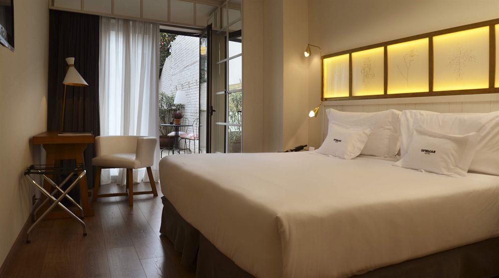 四星级高级欧菲利亚斯酒店 巴塞罗那 外观 照片